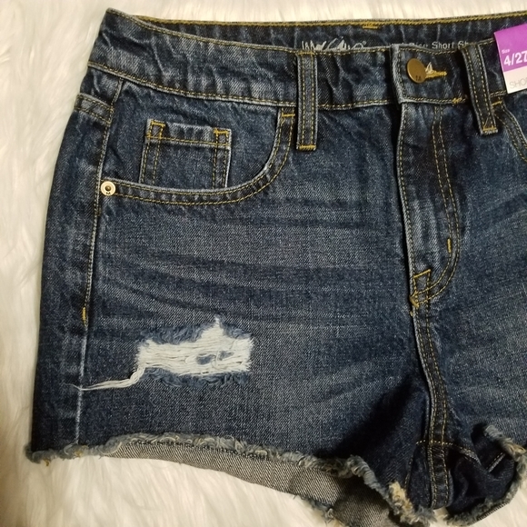 MOSSIMO Short Denim High Rise, with Ripped. - Picture 2 of 11